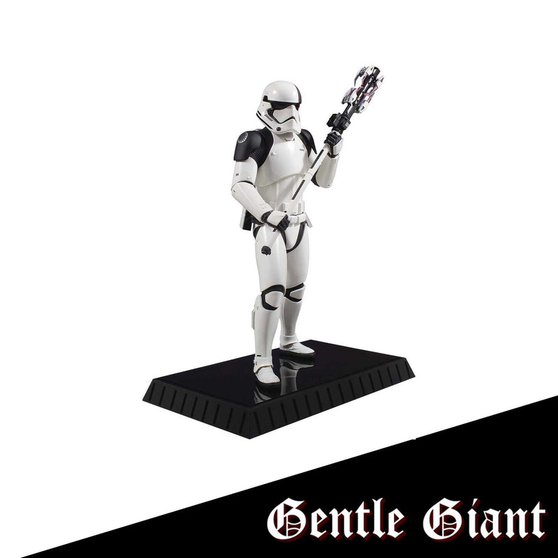 Gentle Giant Star Wars: Executioner Trooper 1: 6 Scale Statue